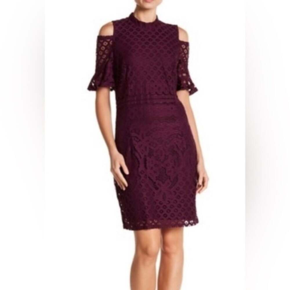 UEC CANDALITE EGGPLANT PURPLE LACE OVERLAY SHEATH COLD SHOULDER DRESS SZ MP